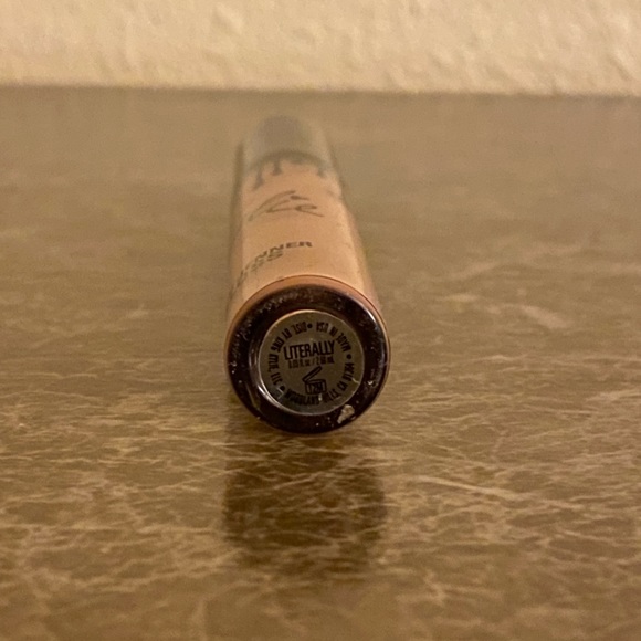 Kylie Cosmetics Lipgloss - Picture 2 of 3